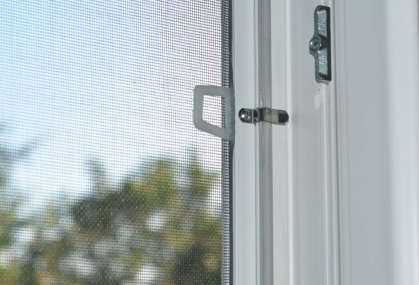 Outdoor Screen Repair