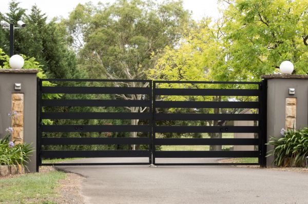 Dual Gate Construction