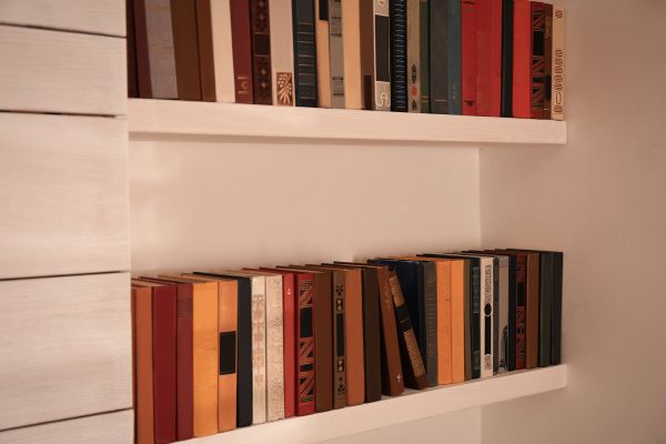 Bookshelf Building