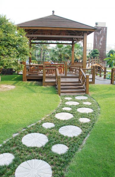 Backyard Pergola Construction