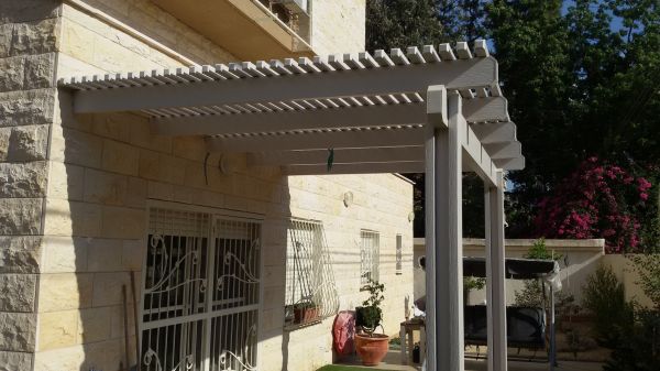 Curved Pergola Installation