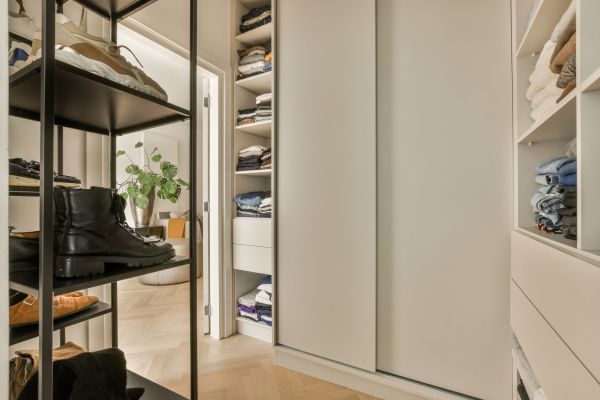 Bifold Door Mounting